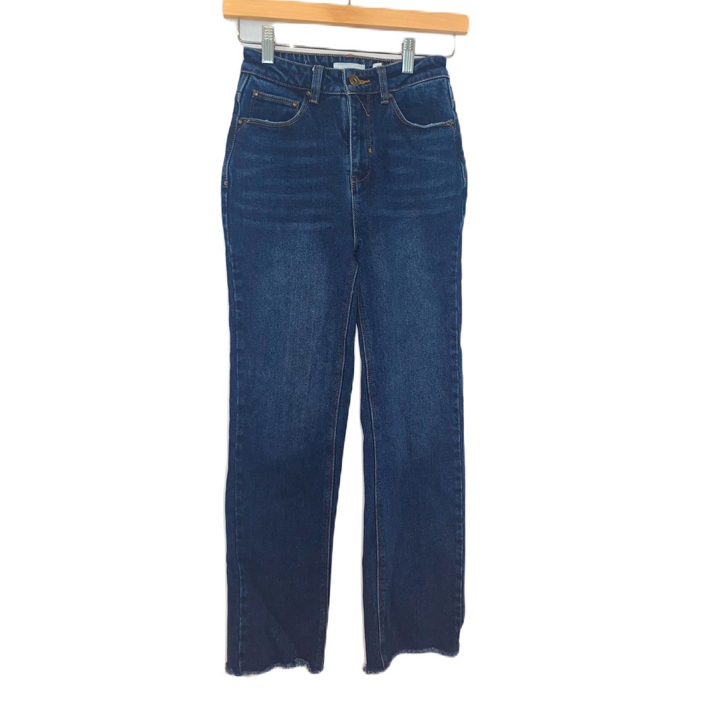 a loves a High Waisted Frayed Hem Straight Leg Jeans Size 25